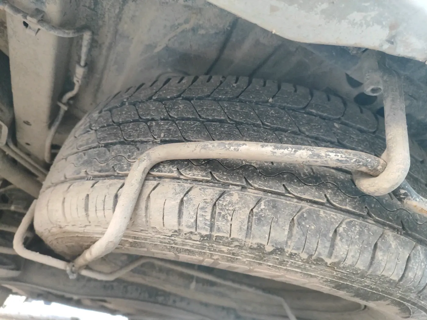 2020 Maruti Ertiga VXI CNG, CNG, Manual, 1,02,810 km, tyre