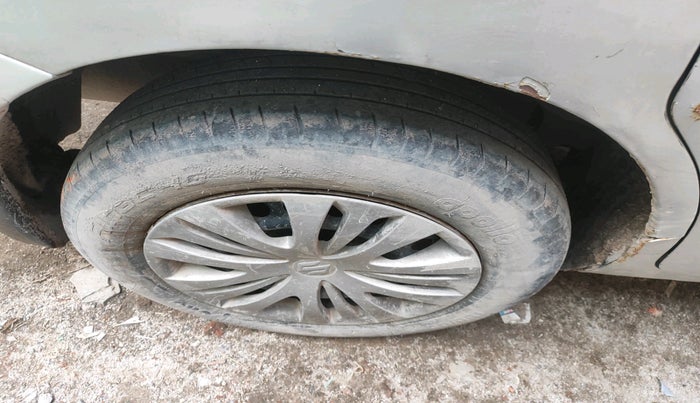 2020 Maruti Ertiga VXI CNG, Petrol, Manual, 1,02,810 km, tyre