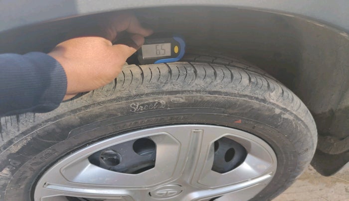 2021 Tata NEXON XM PETROL, Petrol, Manual, 34,021 km, tyre