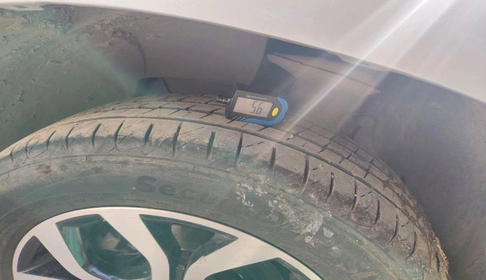 2017 Nissan Terrano XV D THP PREMIUM 110 PS, Diesel, Manual, 99,314 km, tyre