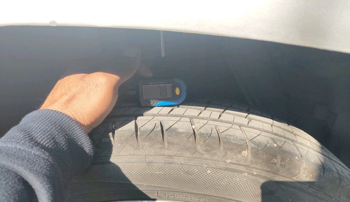 2017 Nissan Terrano XV D THP PREMIUM 110 PS, Diesel, Manual, 99,314 km, tyre