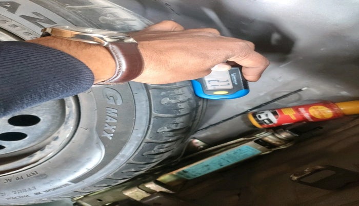 2016 Hyundai Grand i10 MAGNA 1.2 KAPPA VTVT, Petrol, Manual, 1,27,891 km, tyre