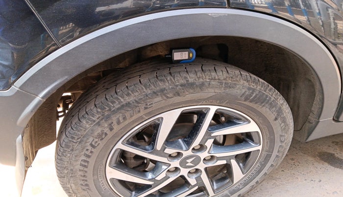 2023 Mahindra XUV300 W8 (O) 1.2 PETROL, Petrol, Manual, 26,647 km, tyre