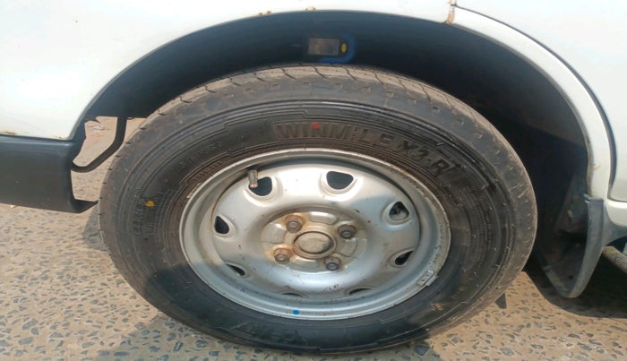 2017 Maruti Eeco 5 STR WITH A/C+HTR, Petrol, Manual, 1,02,813 km, tyre