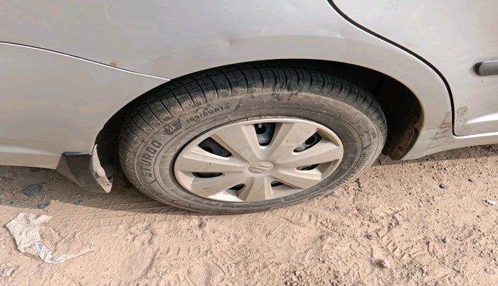 2011 Maruti Swift Dzire VXI, Petrol, Manual, 57,517 km, tyre
