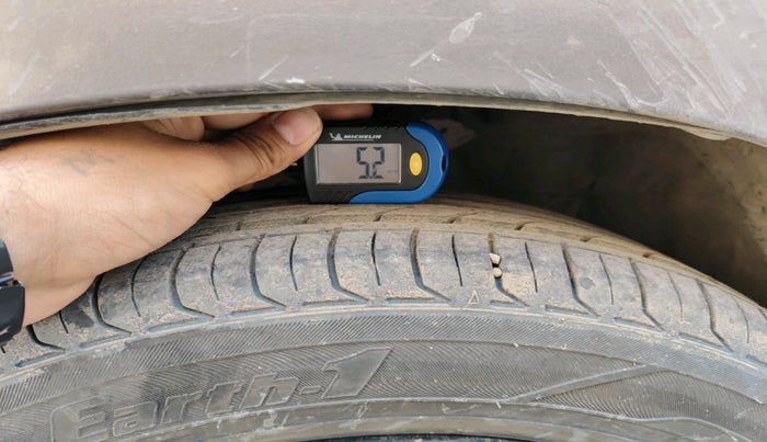 2011 Honda City 1.5L I-VTEC S MT, Petrol, Manual, 1,52,502 km, tyre