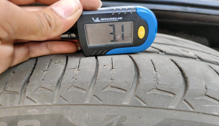 2011 Honda City 1.5L I-VTEC S MT, Petrol, Manual, 1,52,502 km, tyre