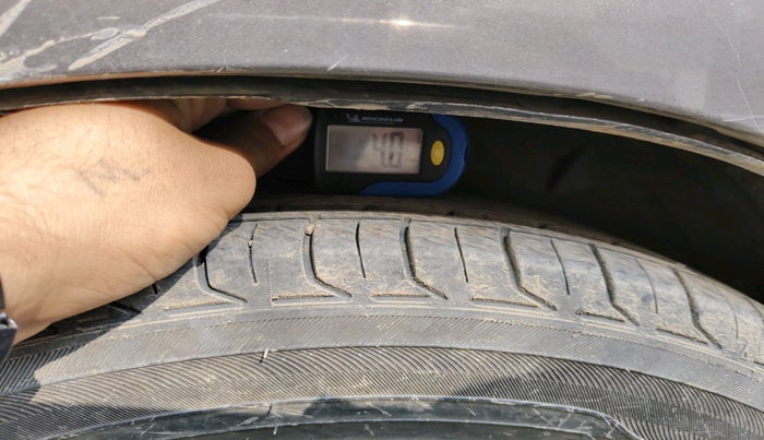 2011 Honda City 1.5L I-VTEC S MT, Petrol, Manual, 1,52,502 km, tyre