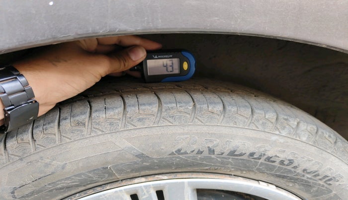 2011 Honda City 1.5L I-VTEC S MT, Petrol, Manual, 1,52,502 km, tyre