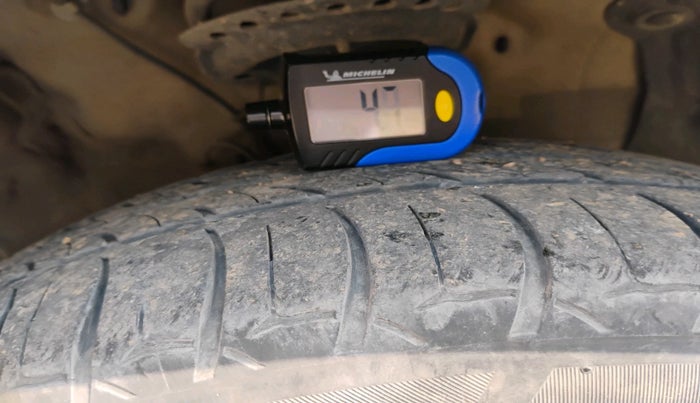 2015 Hyundai i20 Active 1.4 SX, Diesel, Manual, 1,71,401 km, tyre