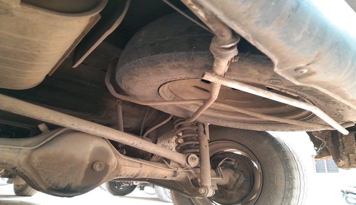 2015 Maruti Eeco 5 STR WITH A/C+HTR, Petrol, Manual, 1,95,790 km, tyre