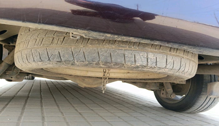 2017 Toyota Innova Crysta 2.8 ZX AT 7 STR, Diesel, Automatic, 1,07,362 km, tyre