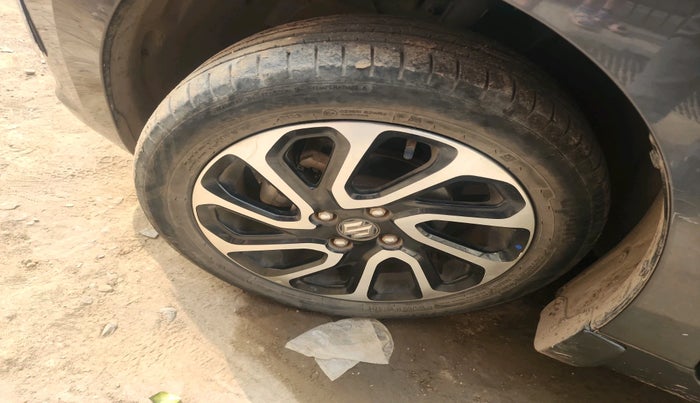 2022 Maruti Baleno ALPHA 1.2 AGS, Petrol, Automatic, 31,964 km, tyre