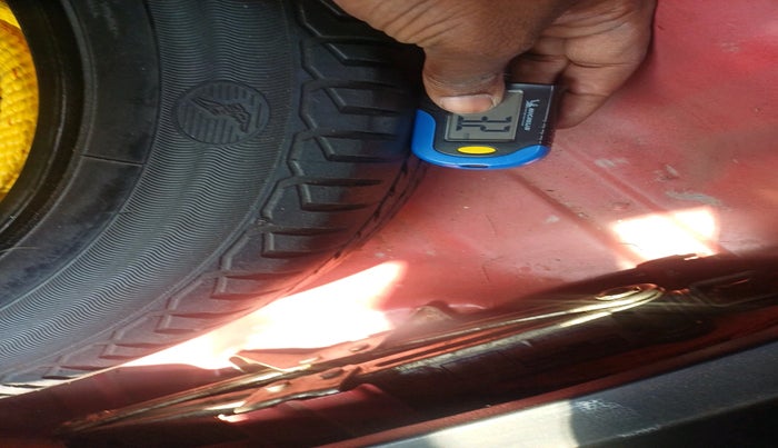 2012 Honda Jazz 1.2L I-VTEC X, Petrol, Manual, 1,09,572 km, tyre