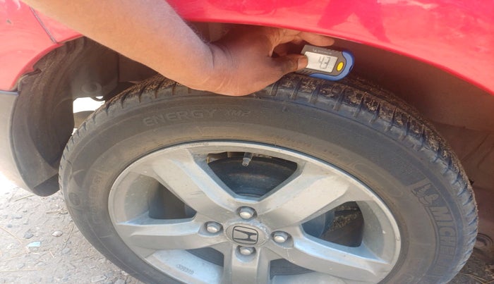 2012 Honda Jazz 1.2L I-VTEC X, Petrol, Manual, 1,09,572 km, tyre