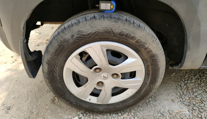 2019 Renault Kwid RXT 1.0 (O), Petrol, Manual, 1,12,462 km, tyre