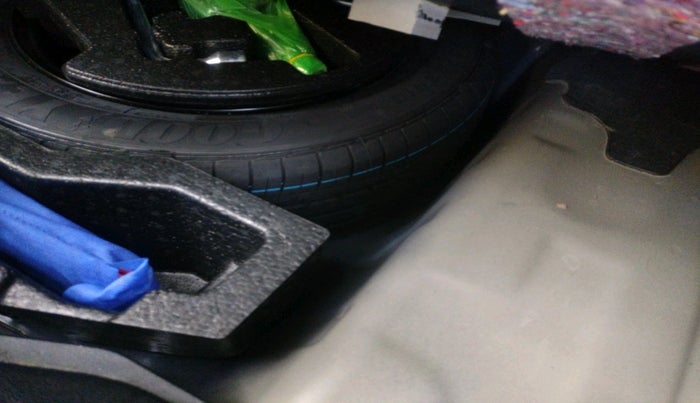 2025 Maruti Ciaz SIGMA 1.5 SHVS MT  PETROL, Petrol, Manual, 6,782 km, tyre