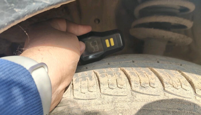 2017 Maruti S Cross ALPHA 1.3, Diesel, Manual, 2,03,711 km, tyre