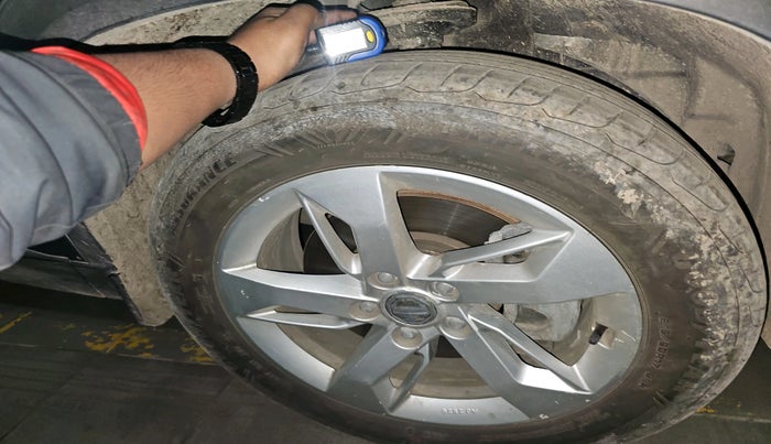 2019 MG HECTOR SUPER 1.5 PETROL, Petrol, Manual, 99,623 km, tyre