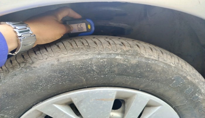 2012 Maruti Ritz LXI, Petrol, Manual, 30,665 km, tyre