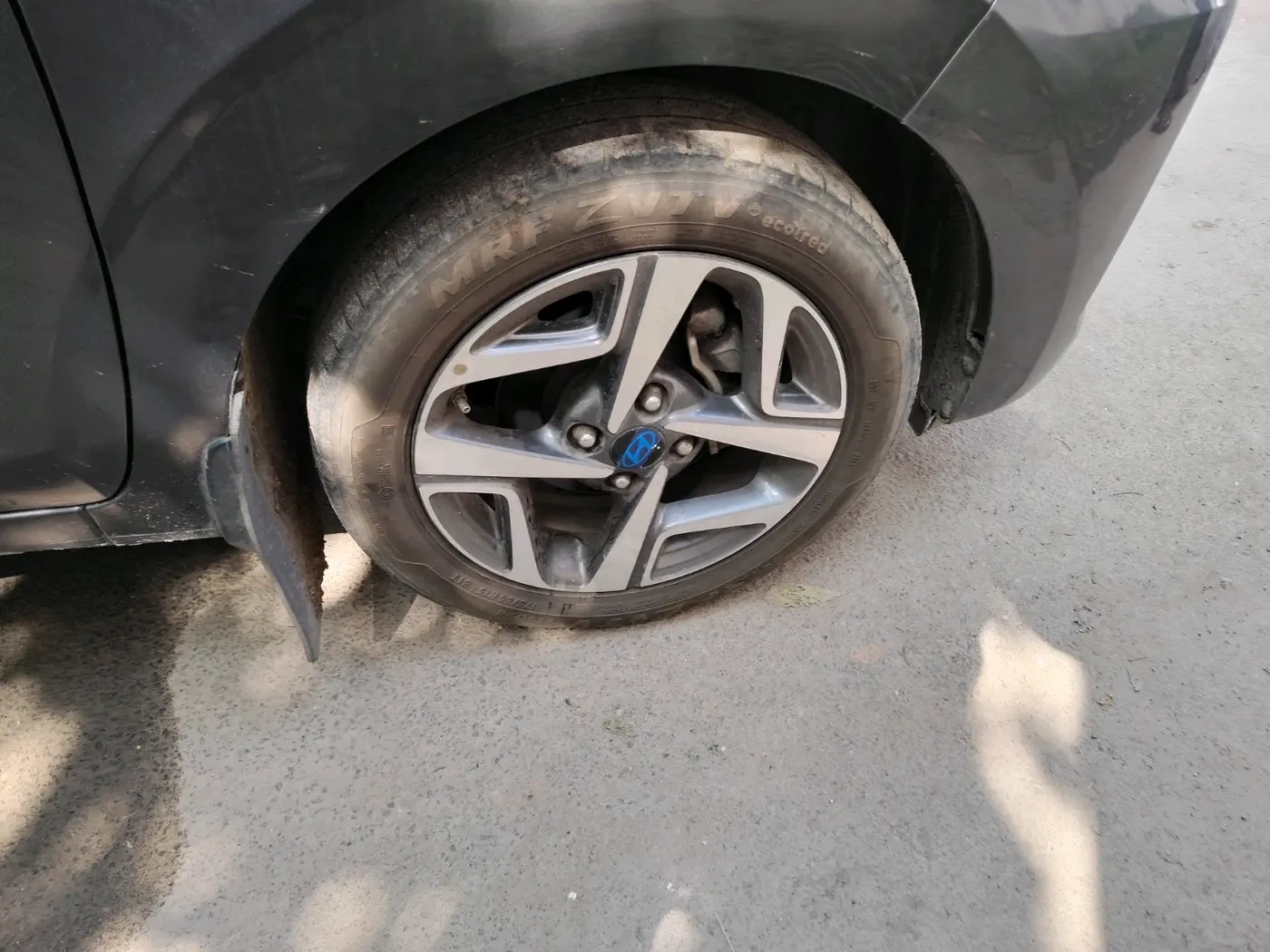 2024 Hyundai AURA SX 1.2 CNG, CNG, Manual, 48,388 km, tyre