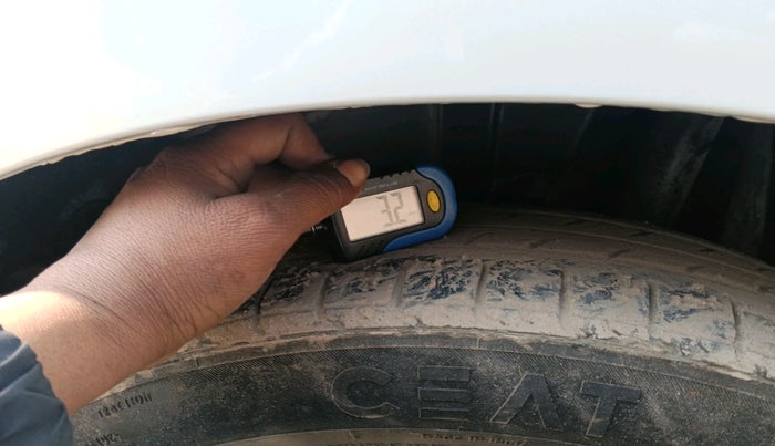 2021 Maruti Ertiga VXI CNG, Petrol, Manual, 1,58,900 km, tyre