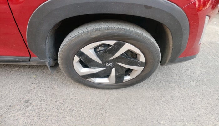 2023 Nissan MAGNITE XL, Petrol, Manual, 30,048 km, tyre