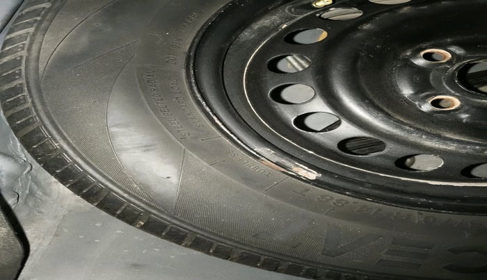 2015 Maruti Swift VDI, Diesel, Manual, 92,202 km, tyre