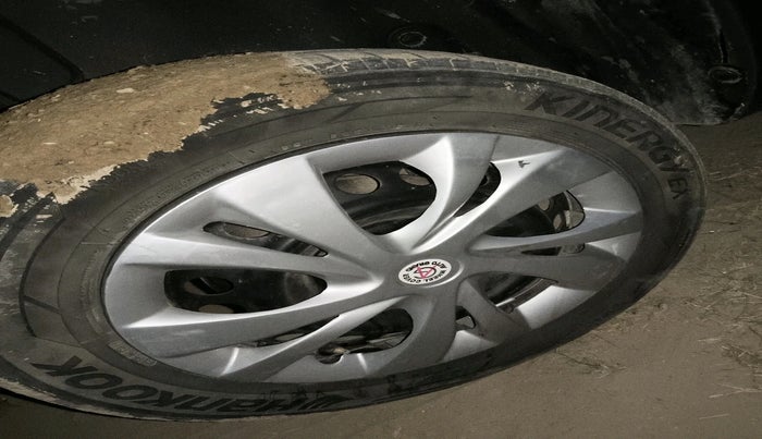 2015 Maruti Swift VDI, Diesel, Manual, 92,202 km, tyre