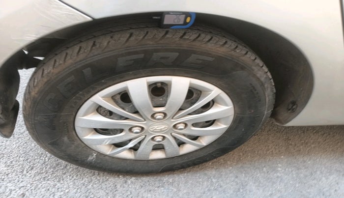 2013 Hyundai i10 MAGNA 1.2, Petrol, Manual, 49,936 km, tyre