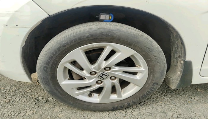 2016 Honda Jazz 1.2L I-VTEC V, Petrol, Manual, 95,089 km, tyre