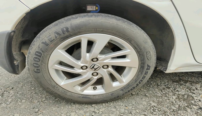 2016 Honda Jazz 1.2L I-VTEC V, Petrol, Manual, 95,089 km, tyre