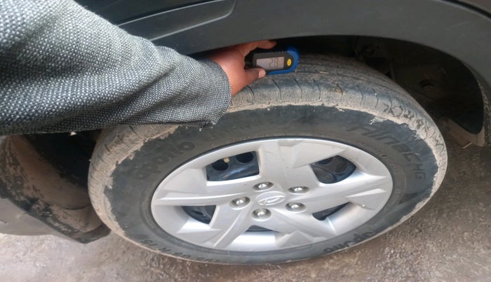 2020 Hyundai VENUE S 1.4 CRDI, Diesel, Manual, 1,04,440 km, tyre