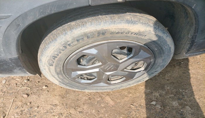 2023 Maruti BREZZA VXI SMART HYBRID, Petrol, Manual, 17,413 km, tyre