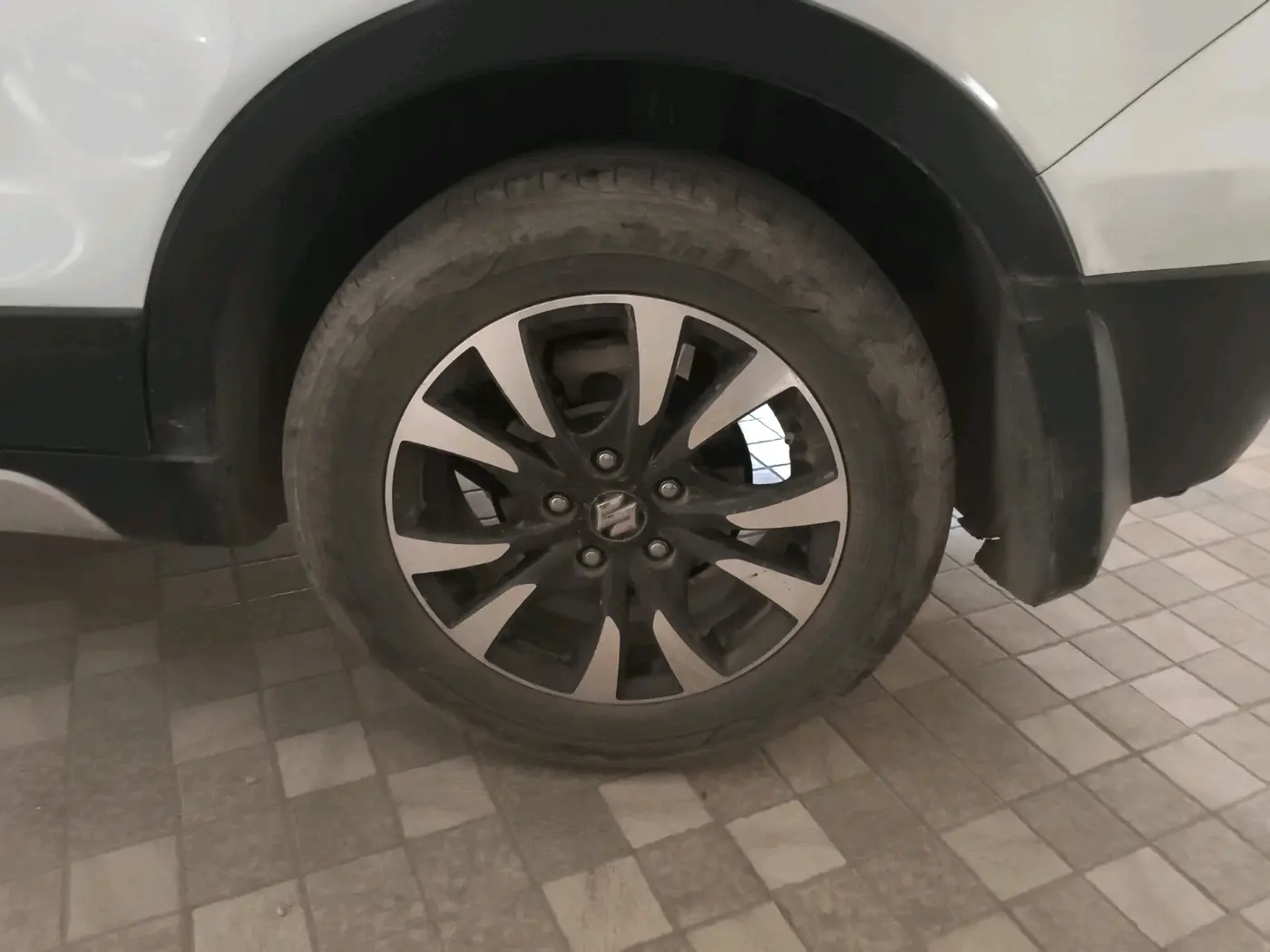 2019 Maruti S Cross ZETA 1.3, Diesel, Manual, 2,05,000 km, tyre