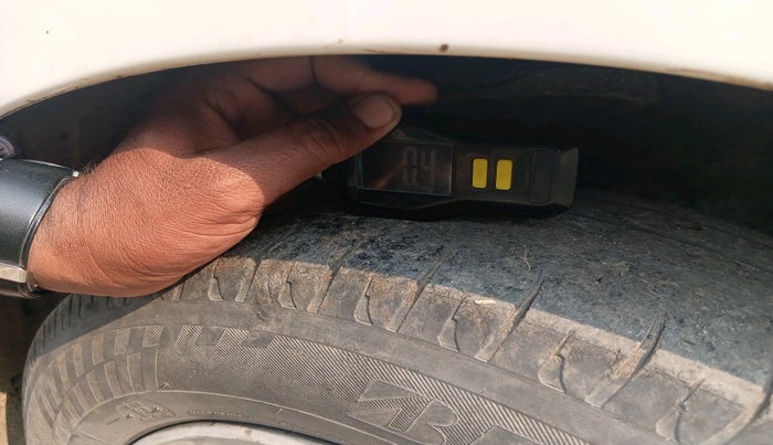 2011 Hyundai i20 SPORTZ 1.2, Petrol, Manual, 1,68,750 km, tyre