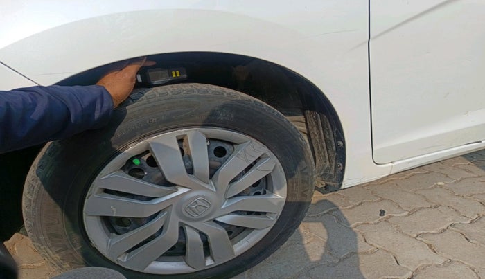 2015 Honda Jazz 1.2L I-VTEC SV, Petrol, Manual, 70,473 km, tyre