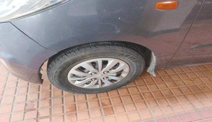 2013 Hyundai i10 SPORTZ 1.1 LPG, Petrol, Manual, 1,48,868 km, tyre