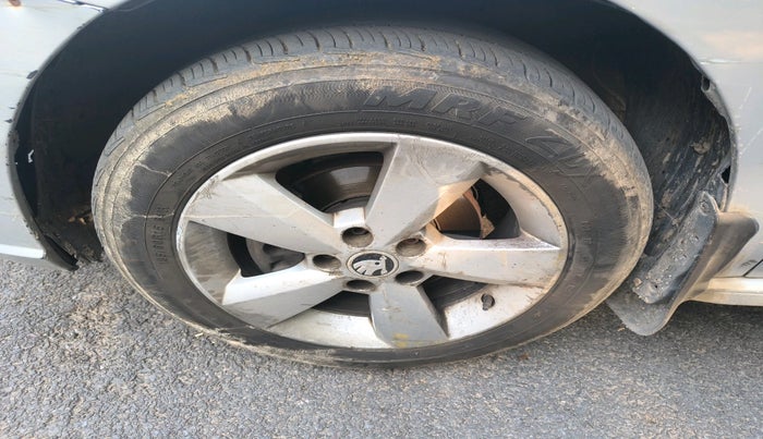 2016 Skoda Rapid AMBITION 1.5 TDI AT, Diesel, Automatic, 83,597 km, tyre