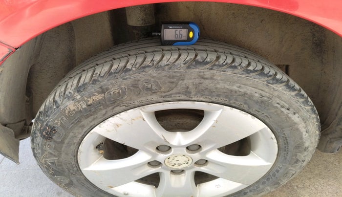 2011 Skoda Fabia ELEGANCE 1.2 MPI, Petrol, Manual, 1,90,648 km, tyre