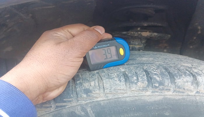 2016 Maruti Vitara Brezza LDI, Diesel, Manual, 2,32,148 km, tyre