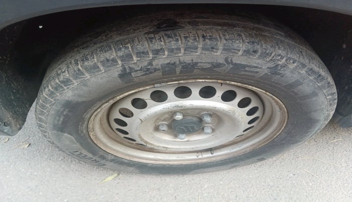 2016 Maruti Vitara Brezza LDI, Diesel, Manual, 2,32,148 km, tyre