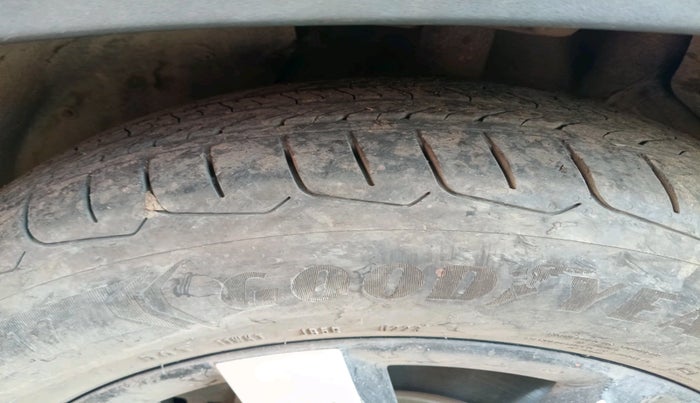 2020 MG HECTOR SHARP 1.5 DCT PETROL, Petrol, Automatic, 1,13,678 km, tyre