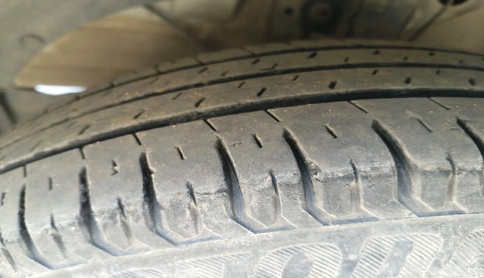 2018 Maruti Swift LXI, Petrol, Manual, 19,492 km, tyre