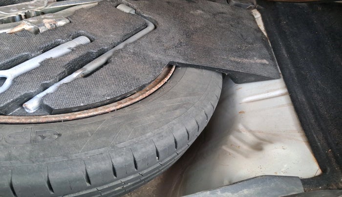 2017 Honda WR-V 1.5L I-DTEC S MT, Diesel, Manual, 1,19,562 km, tyre