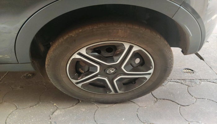 2019 Tata NEXON XMA PETROL, Petrol, Automatic, 48,813 km, tyre