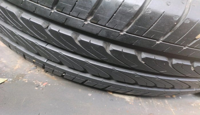 2016 Maruti Ciaz ZDI+ SHVS, Diesel, Manual, 1,15,086 km, tyre