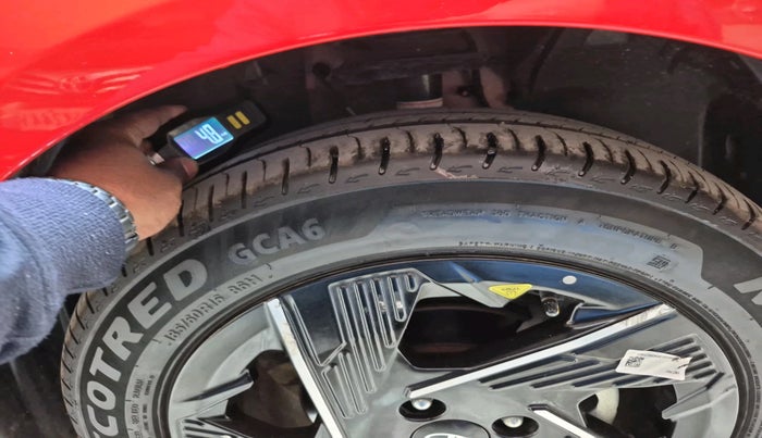 2025 Tata ALTROZ Accomplished Plus S Petrol 6DCT, Petrol, Automatic, 805 km, tyre