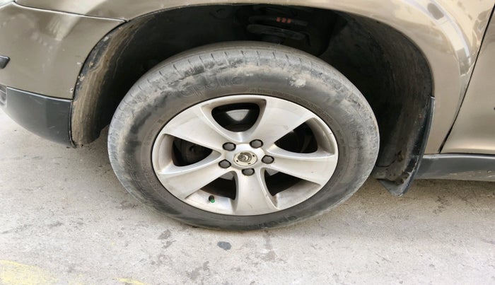 2012 Skoda Yeti AMBITION 2.0 TDI CR 4X2, Diesel, Manual, 1,26,876 km, tyre