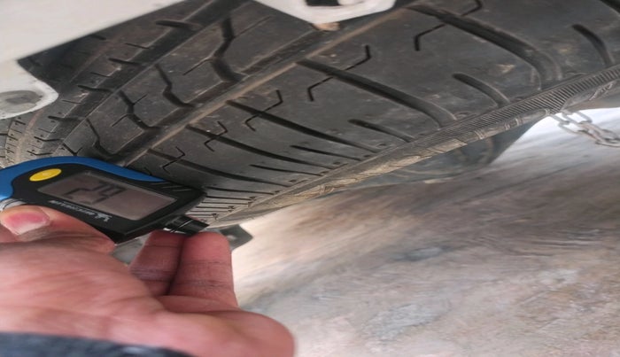 2019 Toyota Innova Crysta 2.8 GX AT 7 STR, Diesel, Automatic, 51,505 km, tyre